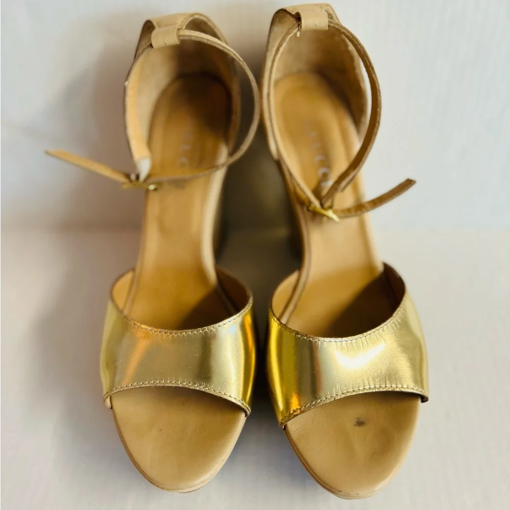 Gold Italian Sesto Meucci Glam platform ankle strap leather heels.Size 9